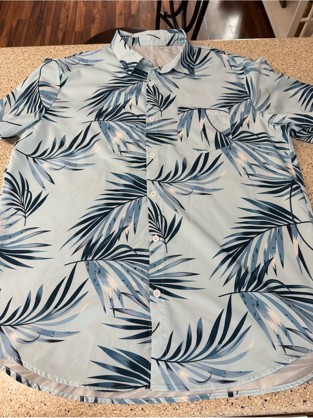 Men's XXL Light Blue Tropical Print Short-Sleeve Shirt